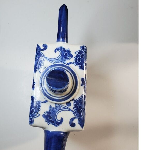 Blue & White Porcelain teapot with distinctive square shape & floral pattern VTG - Picture 6 of 8